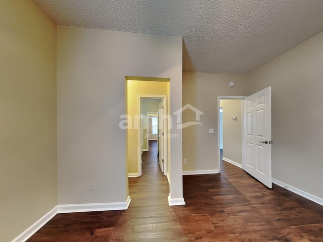 Building Photo - 28 Ginger Gold Dr