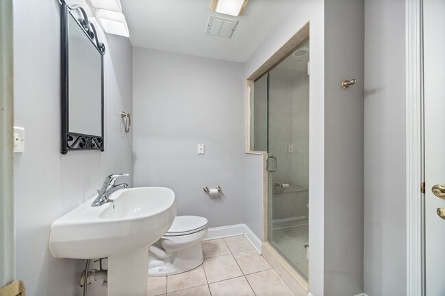 Building Photo - 408 N White Deer Trail