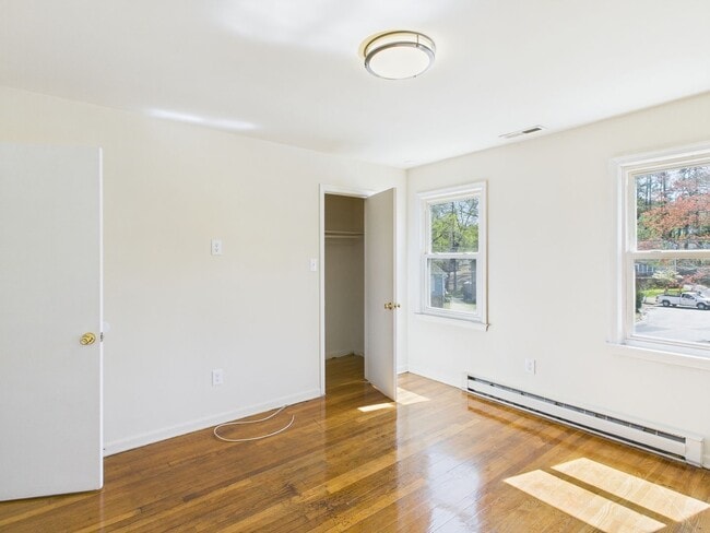 Building Photo - 5500 Stella Rd