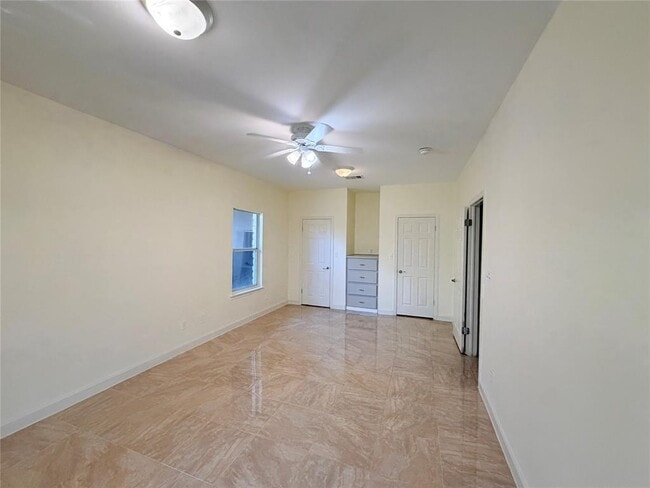 Building Photo - 4009 Eck Ln