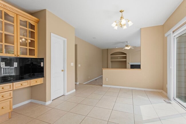 Building Photo - 625 S Snowmass Cir