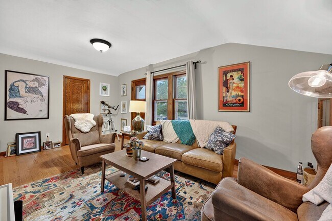 Building Photo - 1424 N 70th St