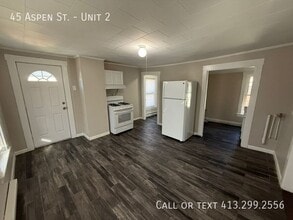 Building Photo - 45 Aspen St
