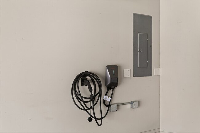 Building Photo - 3118 Cloud Forest Ln