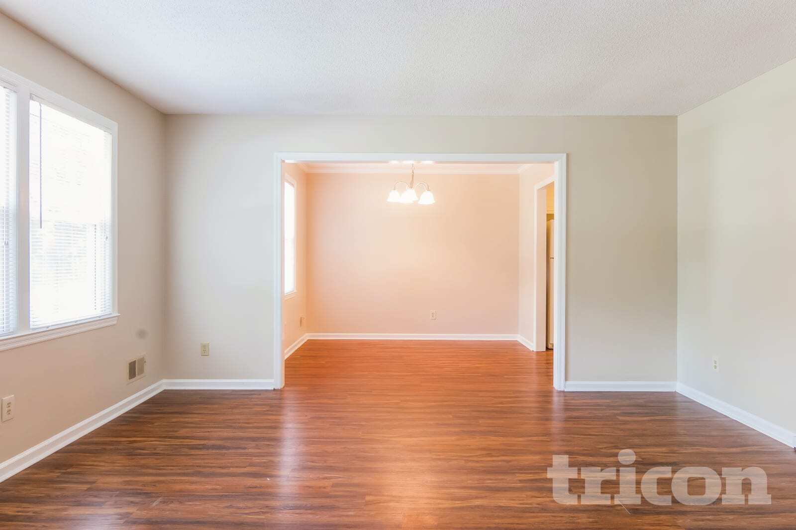 Building Photo - 208 Southampton Dr