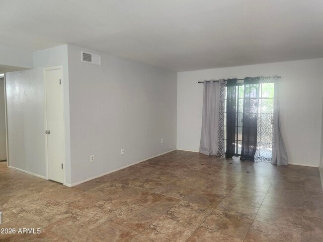Building Photo - 3119 W Cochise Dr