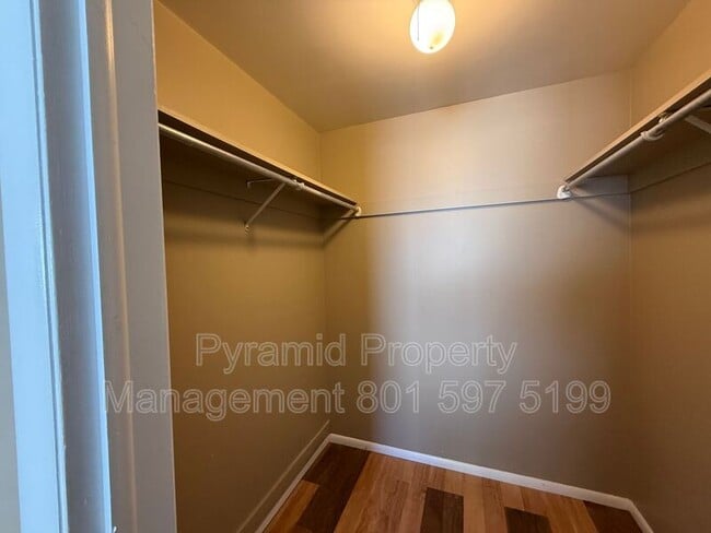 Building Photo - 1495 S 200 E