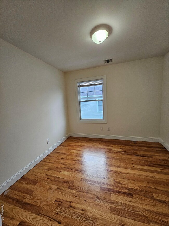 Building Photo - 11A 16th St