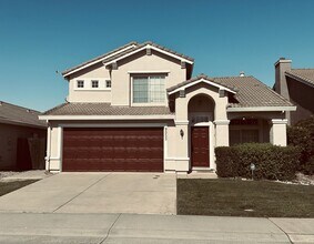 Building Photo - Nice Home For Rent!