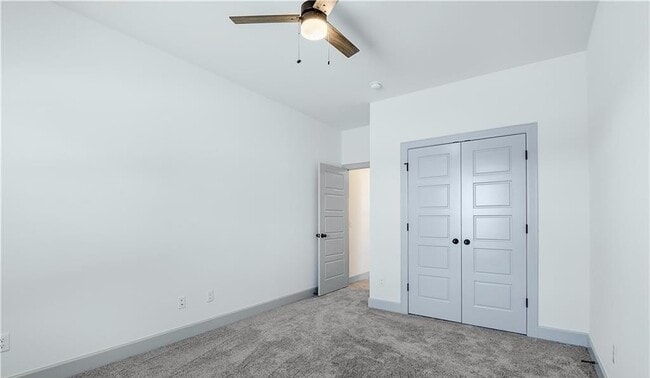 Building Photo - 1000 Tracey Ln