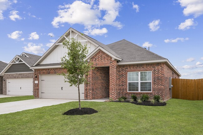 Building Photo - 417 Mustang Trot Dr