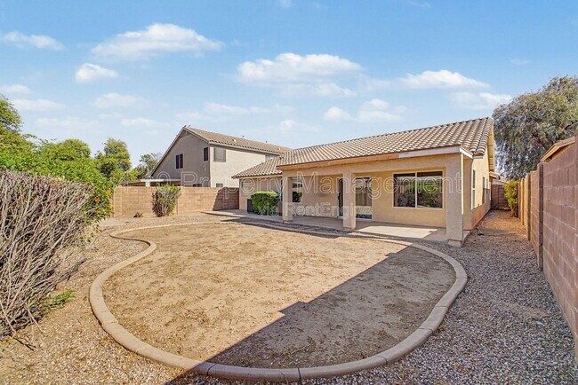 Building Photo - 6508 W Hilton Ave