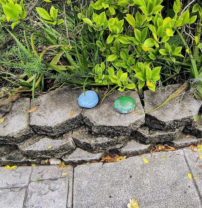 Building Photo - 833 10th St