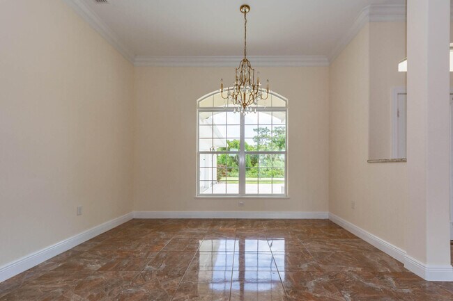 Building Photo - 1578 Eagles Cir