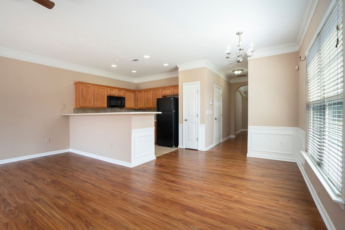 Building Photo - 804 Arbor Gate Ln