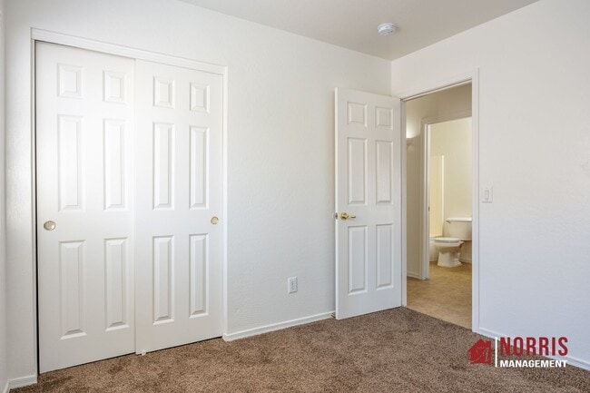 Building Photo - Great Home Located minutes from Freeway