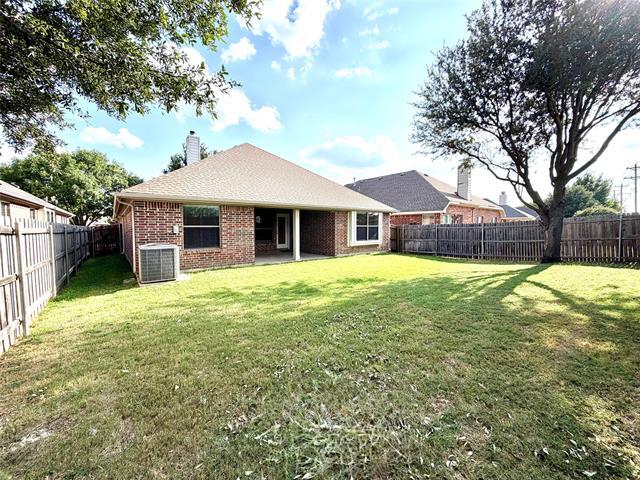 Building Photo - 9404 Caliente Dr
