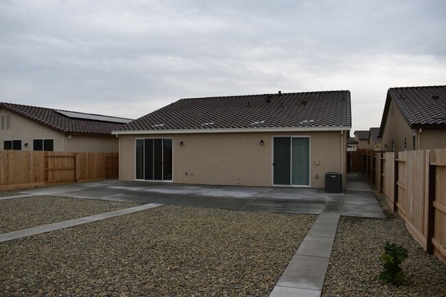 Building Photo - 823 Benina Ct