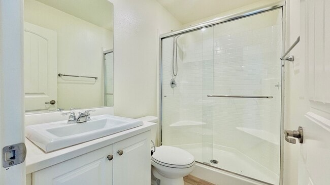 Building Photo - BEAUTIFUL 5BD/3BA-2 Story Home available for rent in Jurupa Valley!