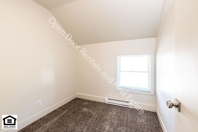 Building Photo - 1240 Boone St