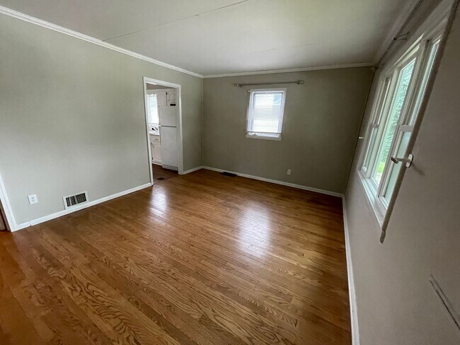 Building Photo - 2132 S 48th Ave