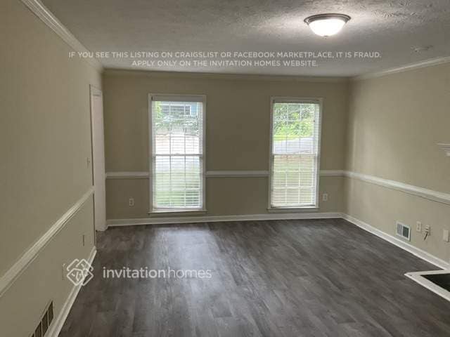 Building Photo - 4122 Deerbrook Way SW