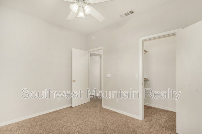 Building Photo - 1523 S Vine St