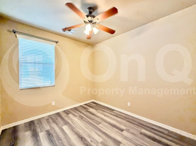 Building Photo - 1144 S Osborn Ln