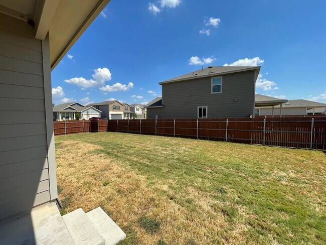 Building Photo - 612 Red Knot Ave