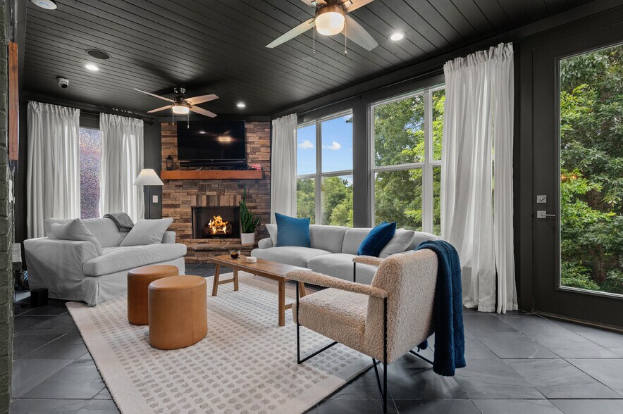 Building Photo - 1136 Secretariat Dr