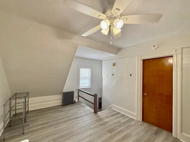 Building Photo - 347 Avenue C