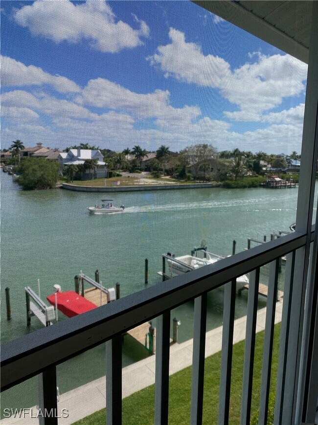 Building Photo - 10686 Gulf Shore Dr