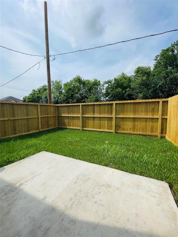 Building Photo - 8157 Tate St