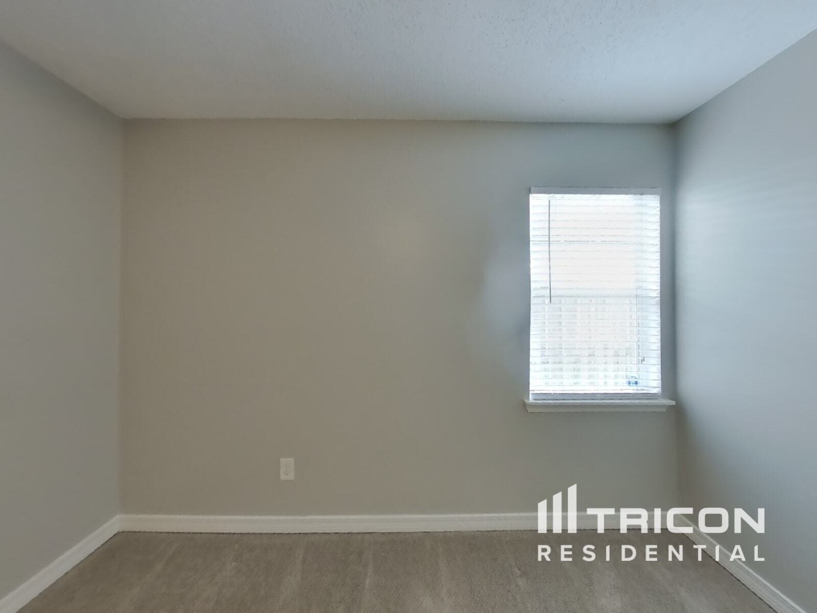 Building Photo - 7727 Mystic Point Ct W