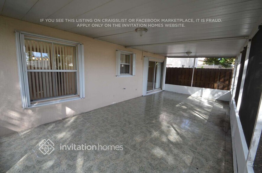 Building Photo - 6680 Fern St