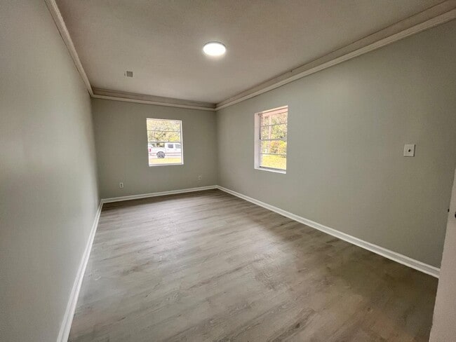 Building Photo - 962 Hanover Dr