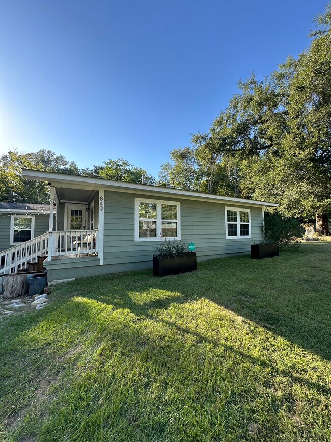 Building Photo - 849 N Third St