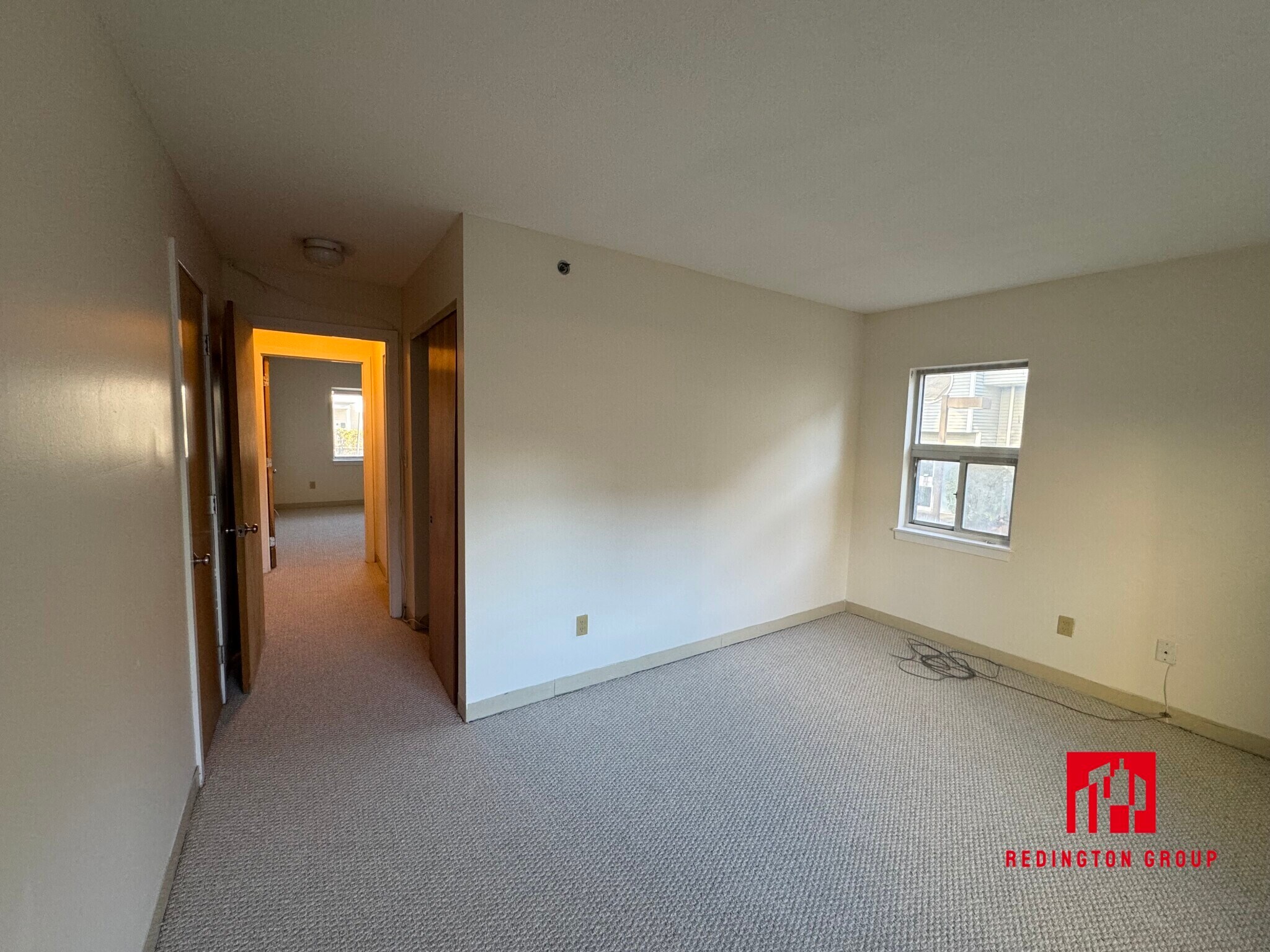 Building Photo - 142 North Beacon St