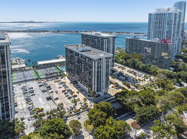 Building Photo - 1915 Brickell Ave