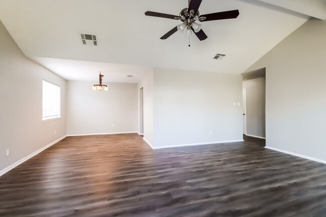 Building Photo - 5327 Enchanted Mist Dr