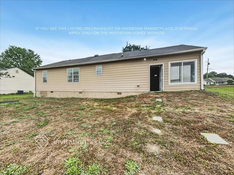 Building Photo - 443 Linda Ln