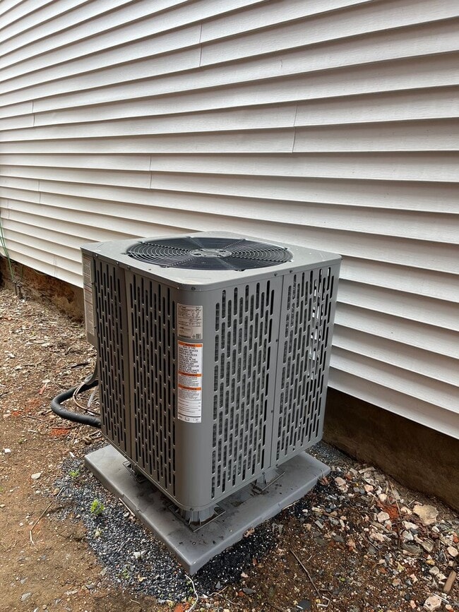 Building Photo - A real stunner! The full renovation is the first thing you'll notice..