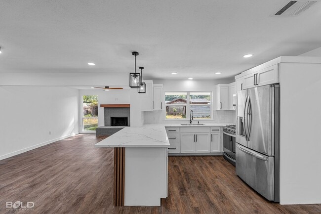 Building Photo - Check Out this 3 bed 2 bath in Bossier