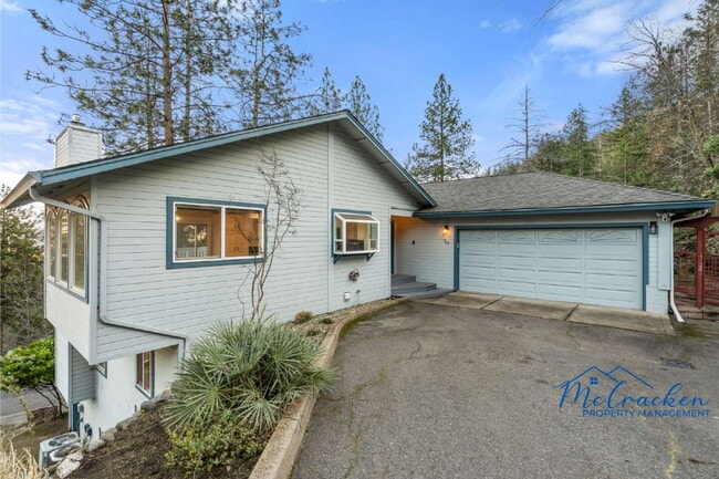 Building Photo - 525 Ashland Loop Rd