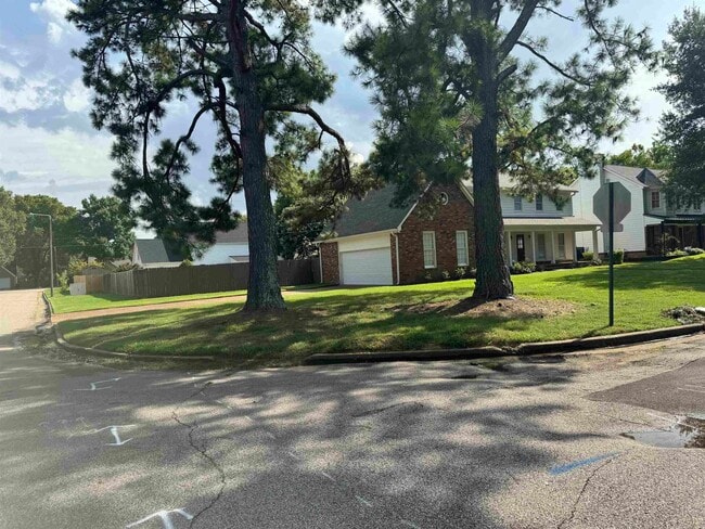 Building Photo - 339 Oakleigh Dr
