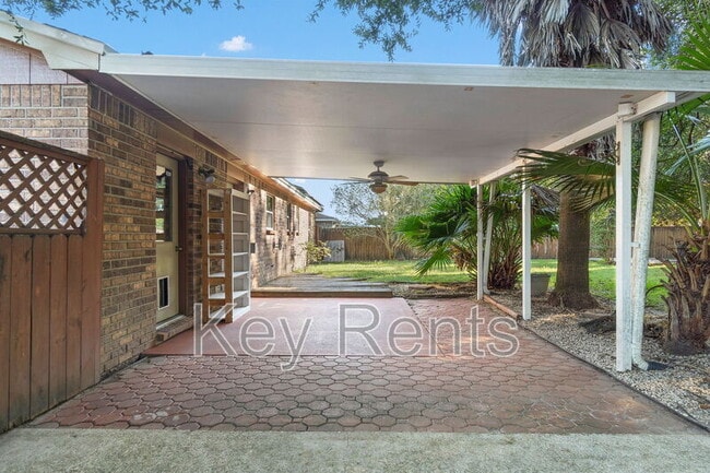 Building Photo - 6555 Bellview Pines Pl