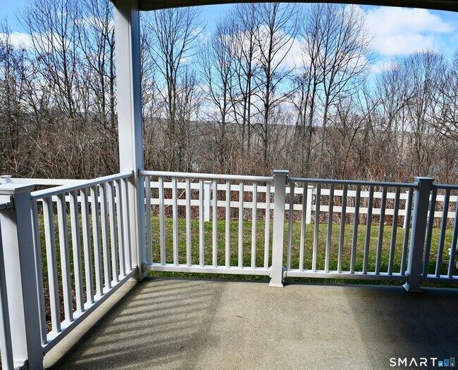 Building Photo - 95 South Ridge Lane