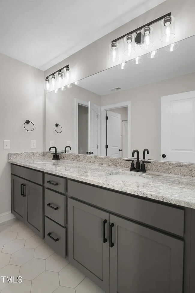 Building Photo - Earn Wealth While Leasing - Like a Homeowner - Lease to Own