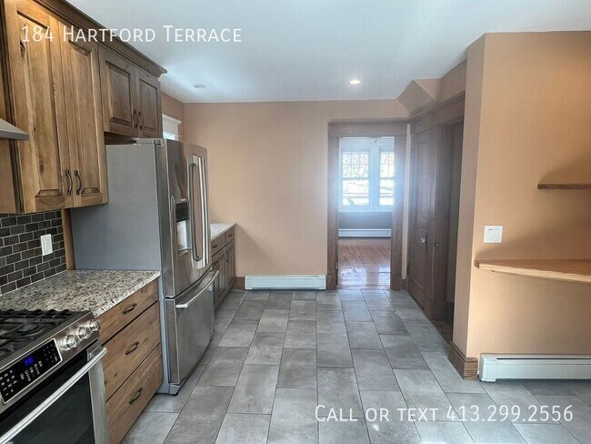 Building Photo - 184 Hartford Terrace