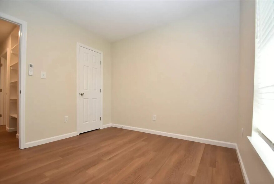 Bedroom - 1420 Union Ave